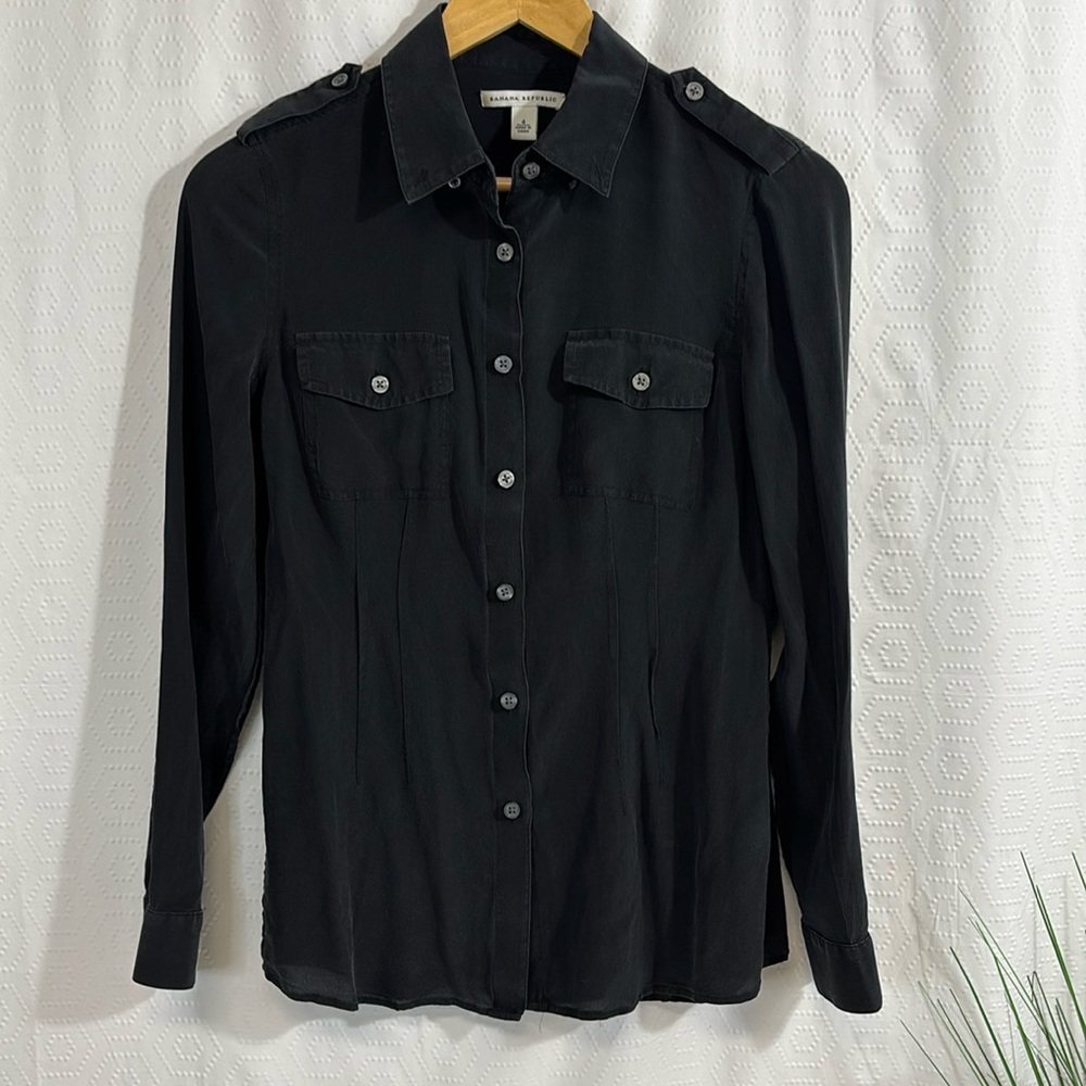 Banana Republic Black Silk blouse 4